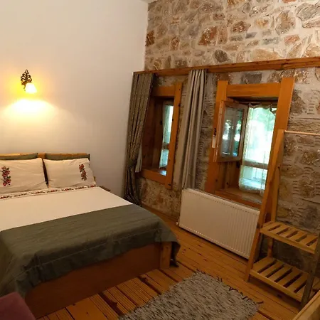 Mogla Tashan Hotel 3*